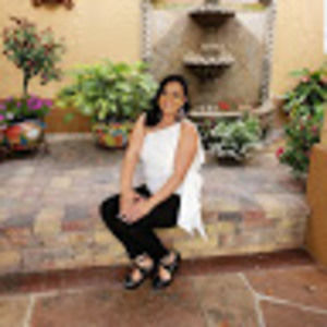 Meet your Posher, Zaira